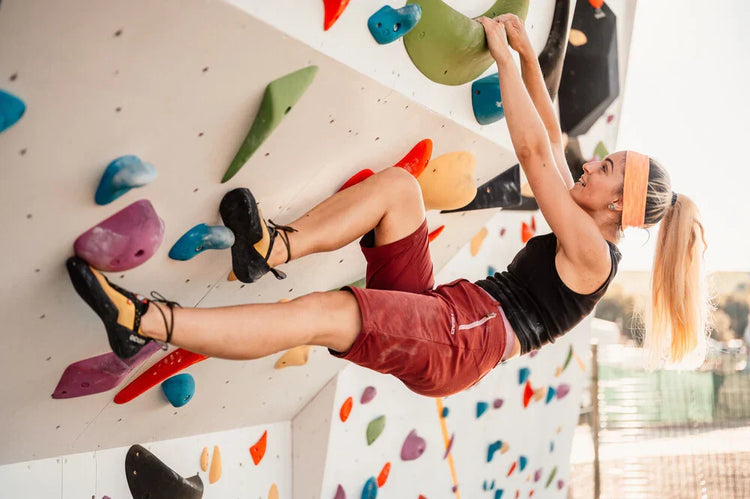 Wspinaczka sportowa – technika, rodzaje i sprzęt dla początkujących